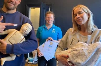 Kate Lawler takes family first aid class with Daisy First Aid